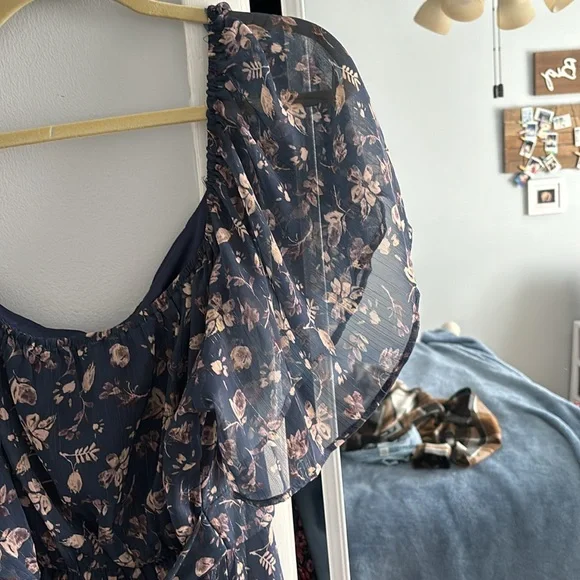 Arula Dress - Picture 4 of 8